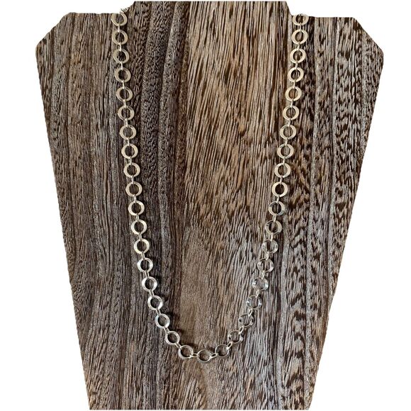Vintage 925 Sterling Silver Long Necklace Hammered Circle Links 0.7 Grams 22” - Picture 1 of 16